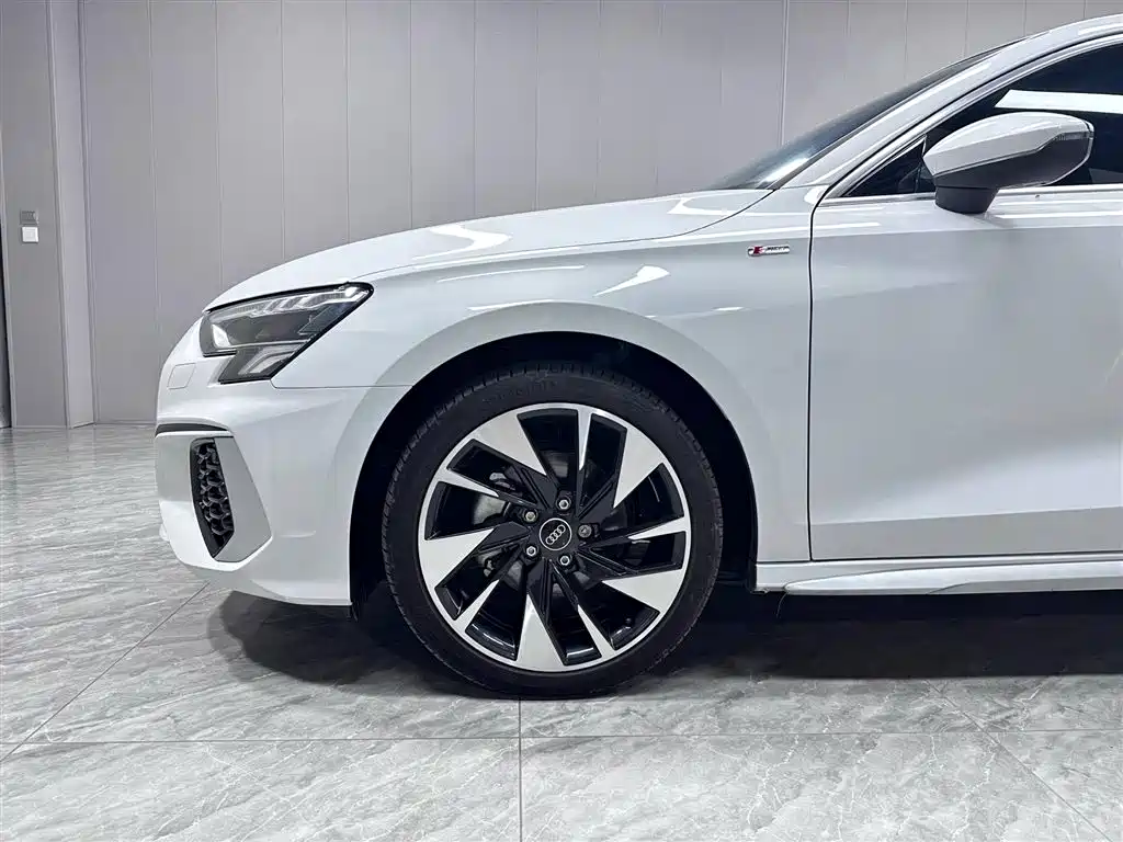 Audi A3 2022 — фото 8