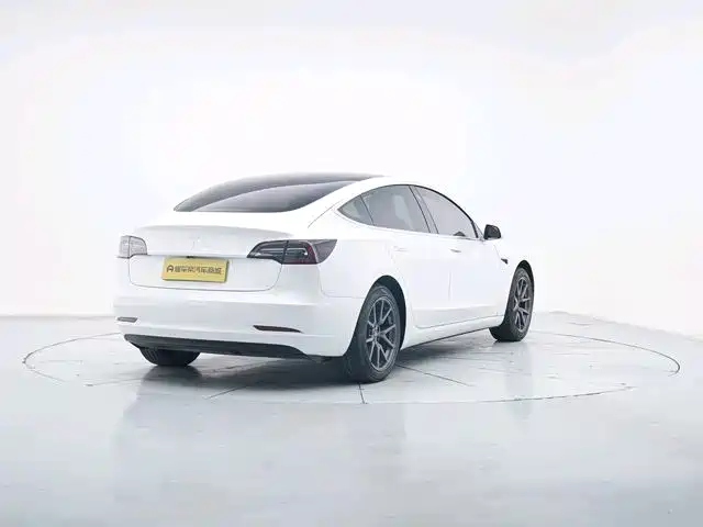 Tesla Model 3 2019 — фото 7