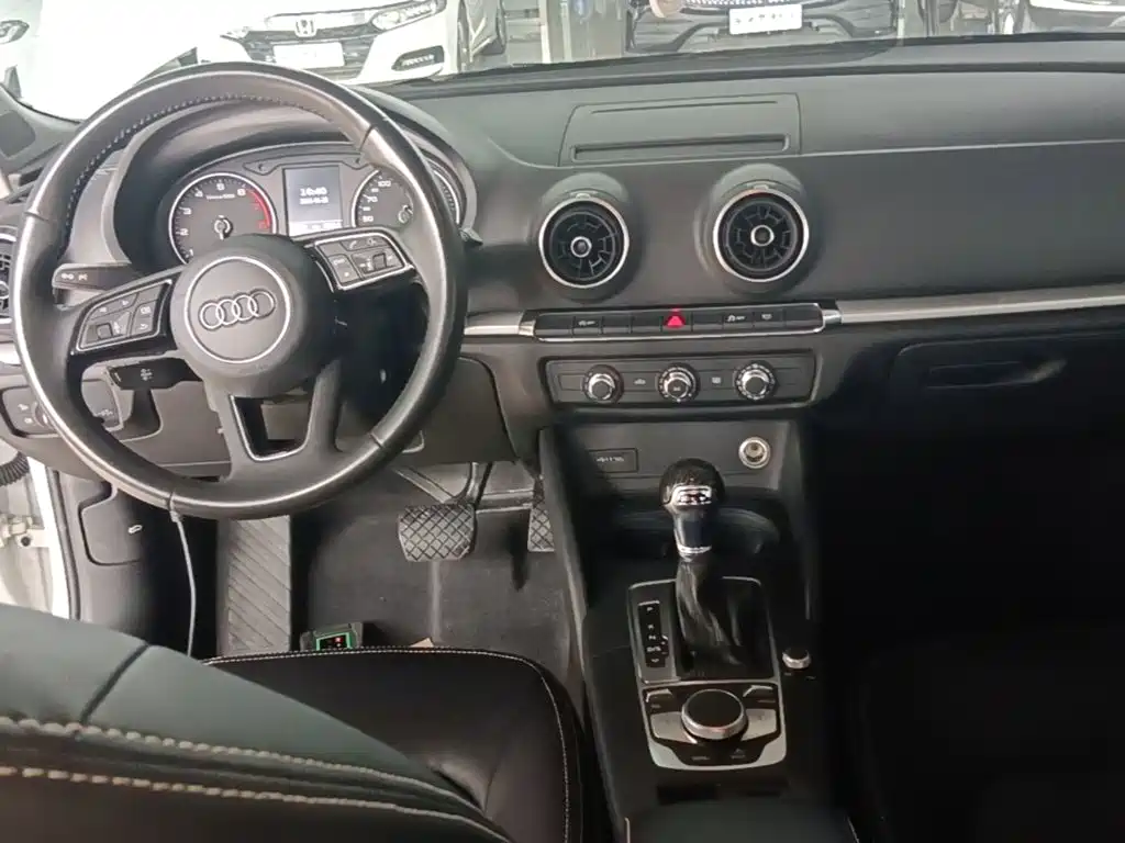 Audi A3 2020 — фото 10
