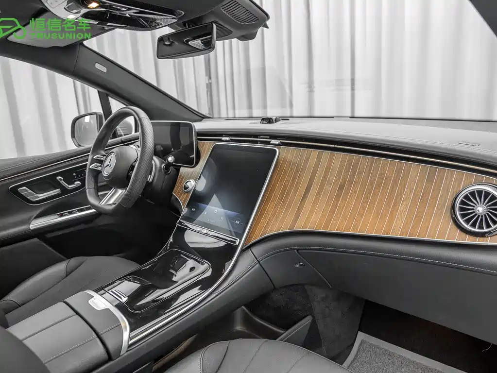 Mercedes-Benz EQE SUV 2023 — фото 14