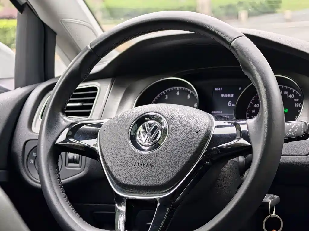 Volkswagen Golf 2015 — фото 8