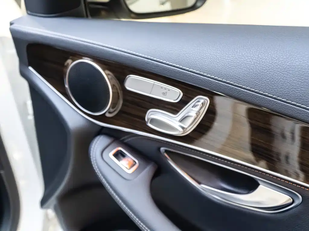 Mercedes-Benz GLC 2019 — фото 11