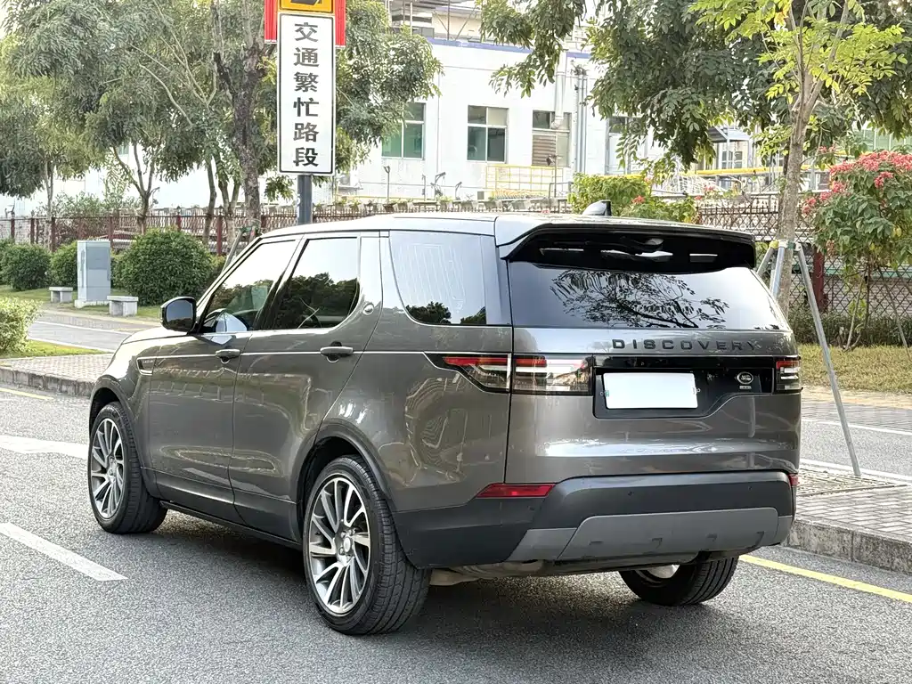 Land Rover Discovery 2018 — фото 5