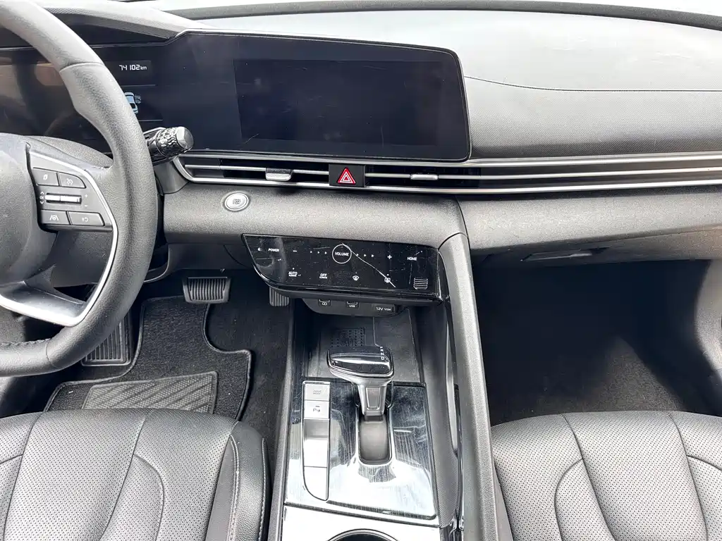 Hyundai Elantra 2021 — фото 14