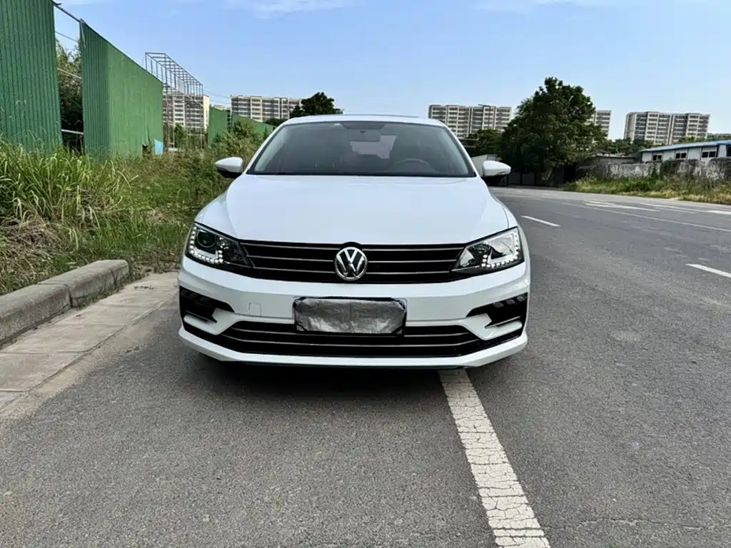 Volkswagen Sagitar 2019