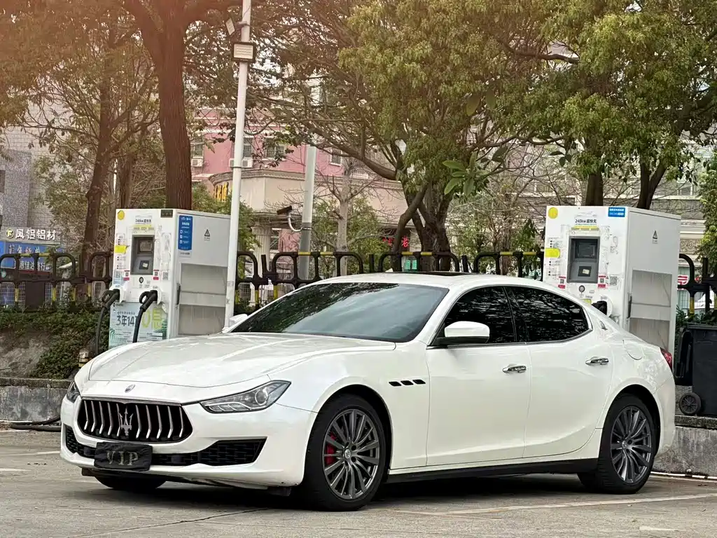 Maserati Ghibli 2021 — фото 2