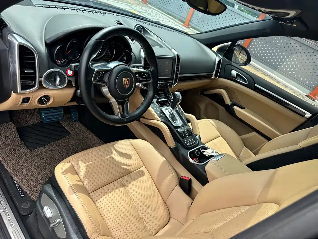 Porsche Cayenne 2015 — фото 6