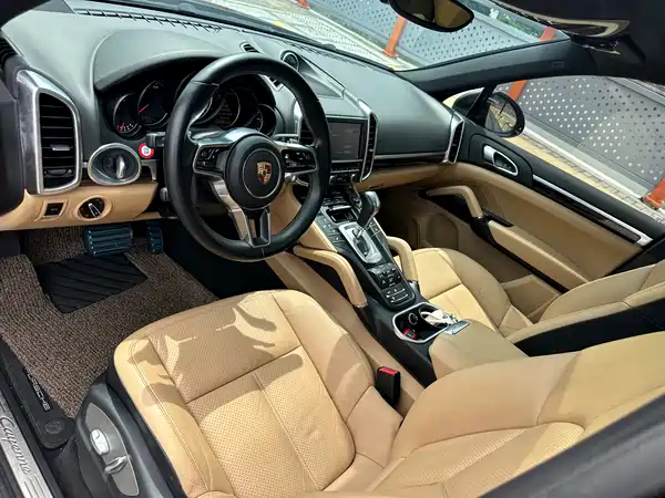 Porsche Cayenne 2015