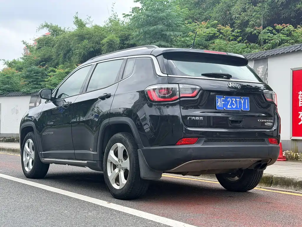 Jeep Compass 2018 — фото 4