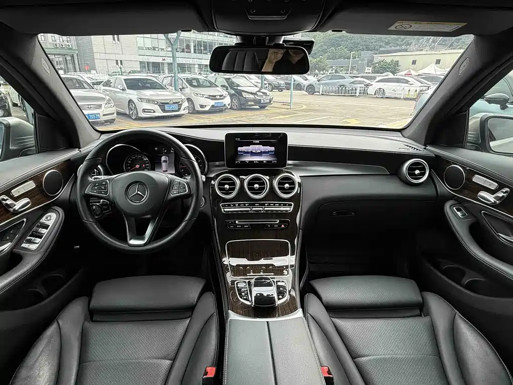 Mercedes-Benz GLC 2019 — фото 13