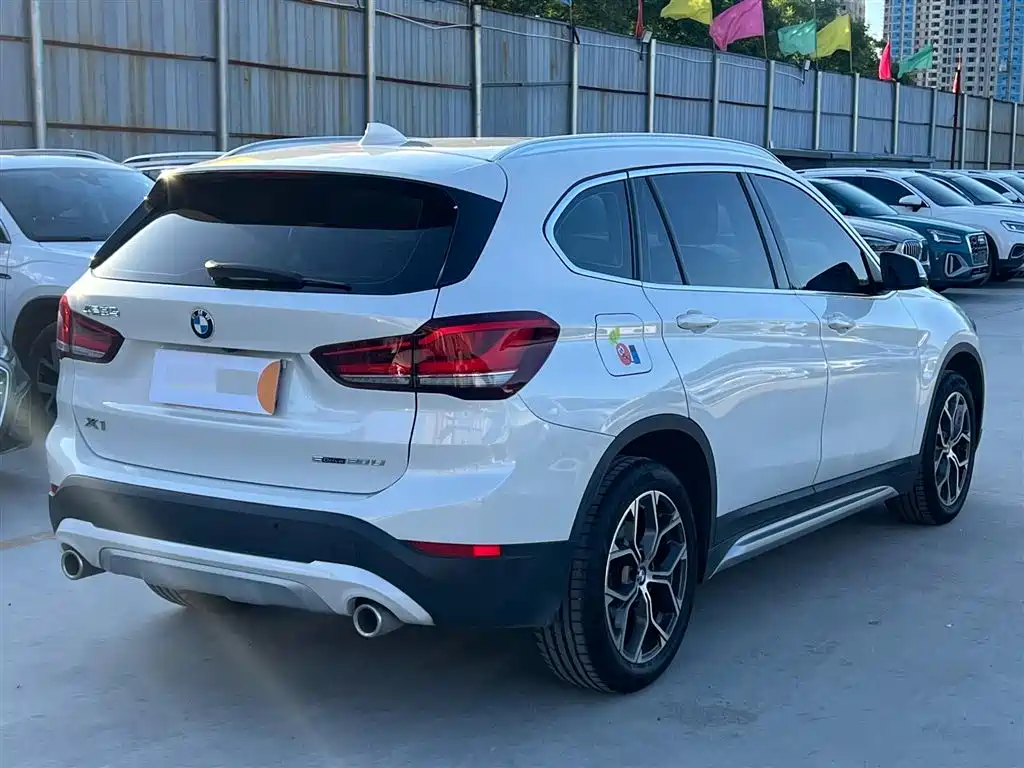BMW X1 2022 — фото 8