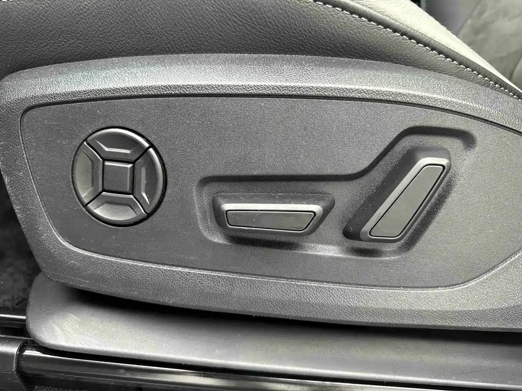 Audi Q3 2022 — фото 11