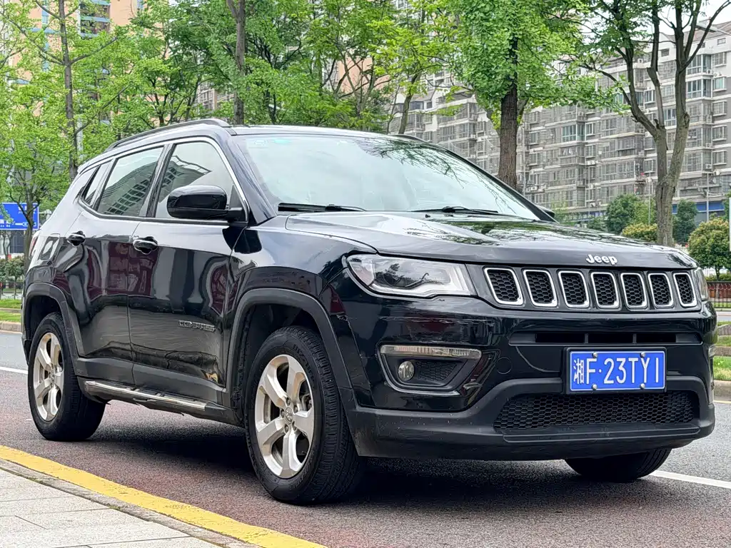 Jeep Compass 2018 — фото 7