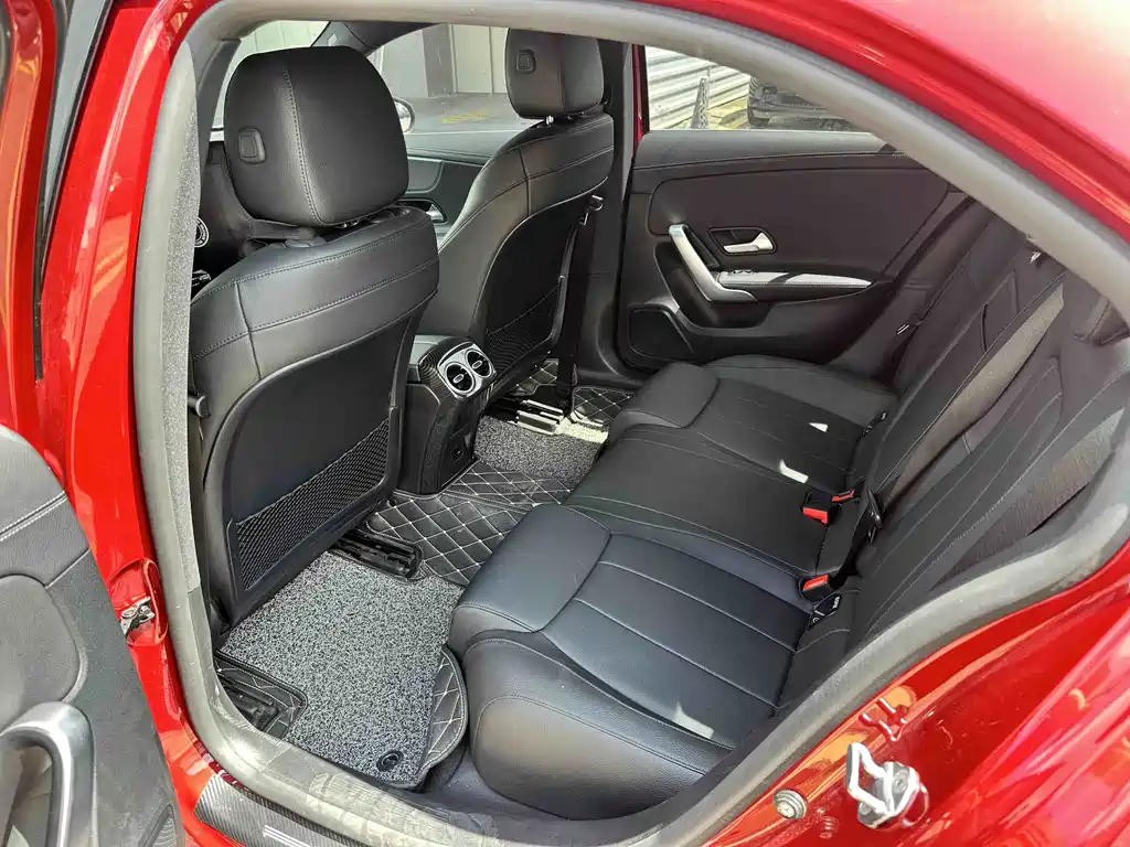Mercedes-Benz A-Class 2021 — фото 11