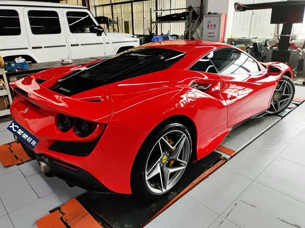 Ferrari F8 2021 — фото 3