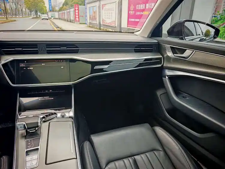 Audi A6L 2023 — фото 10