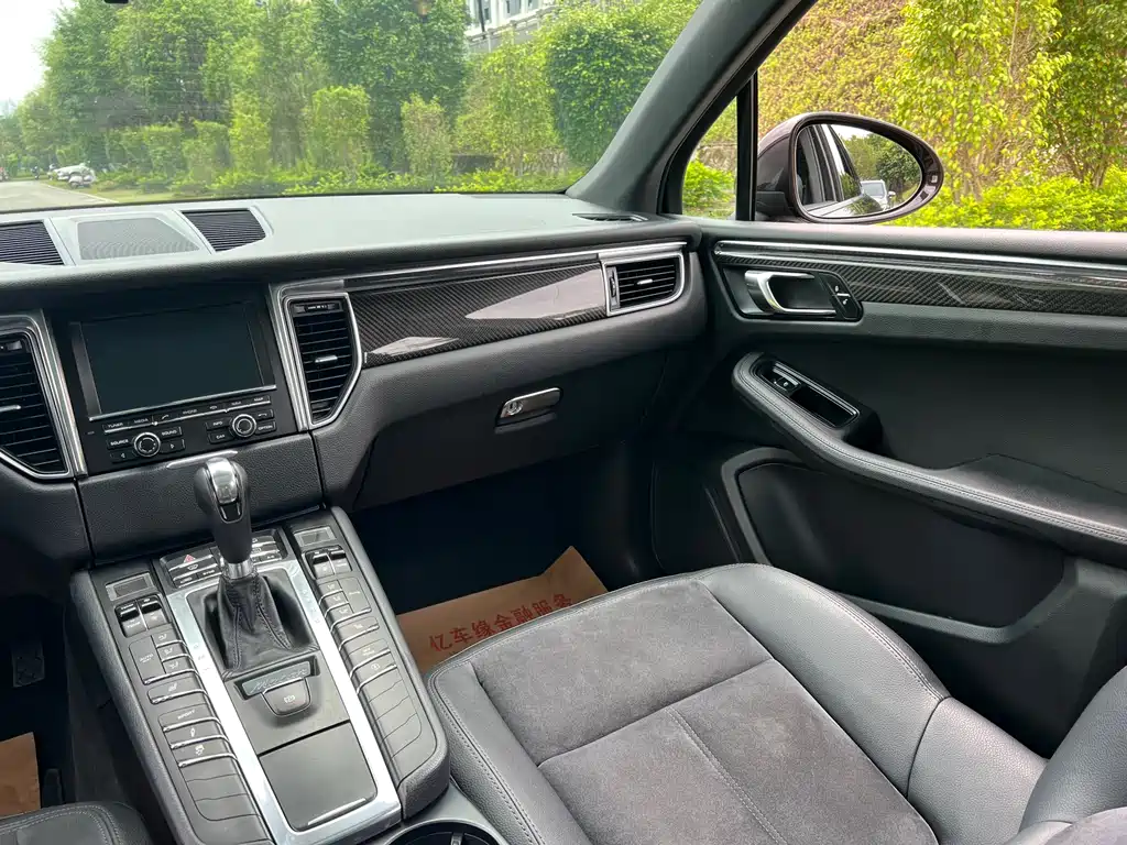 Porsche Macan 2015 — фото 16