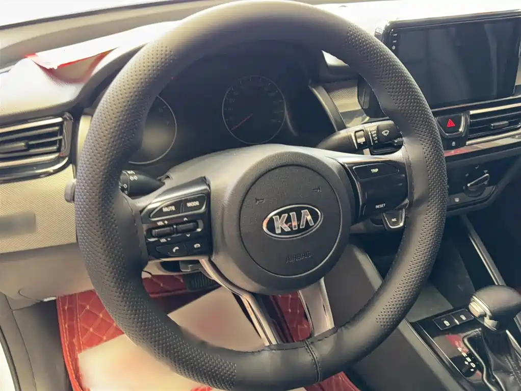 Kia Forte 2020 — фото 11
