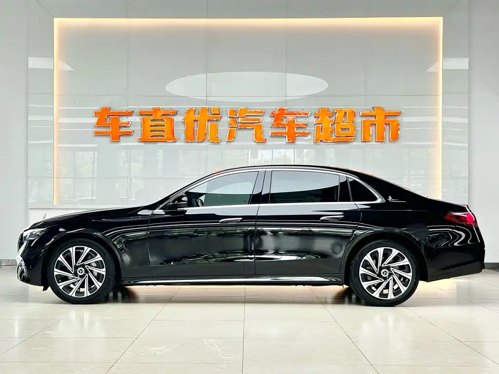 Mercedes-Benz E-Class 2024