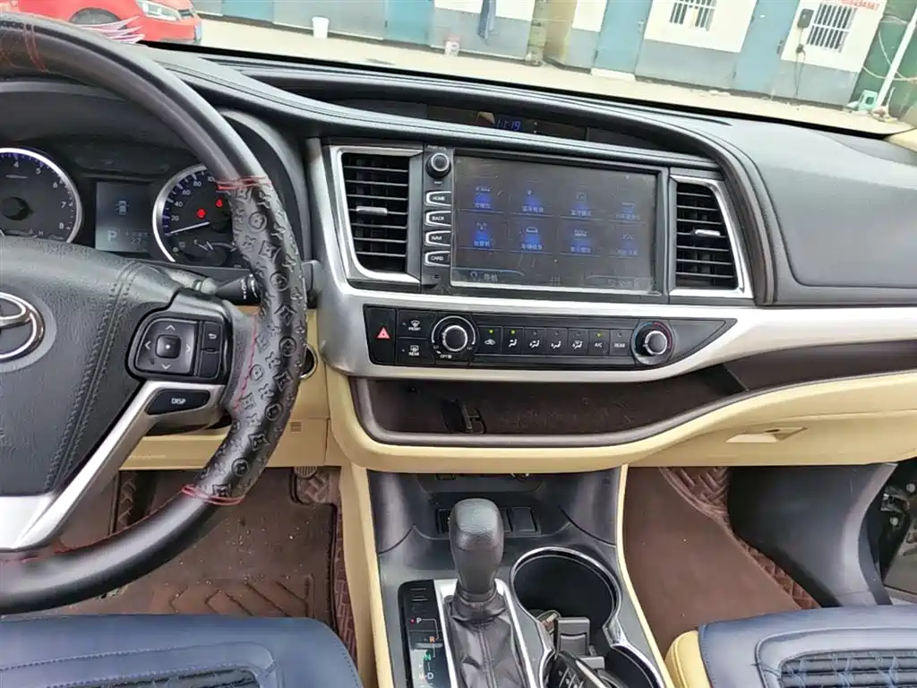 Toyota Highlander 2019 — фото 13