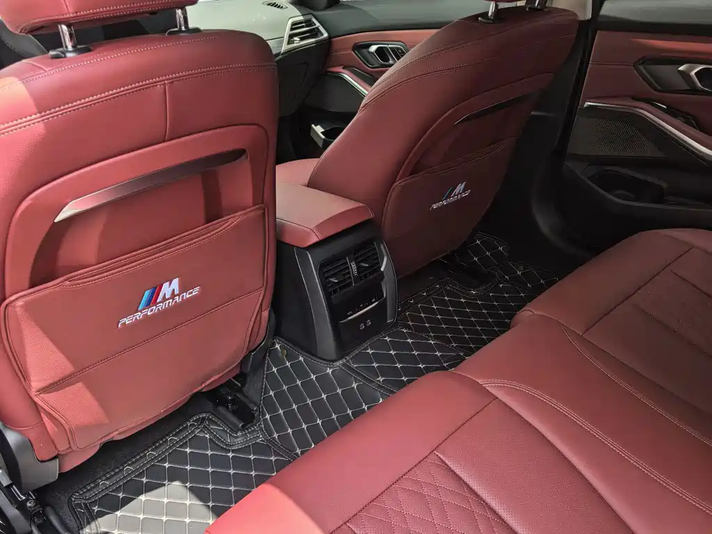 BMW 3 Series 2025 — фото 14