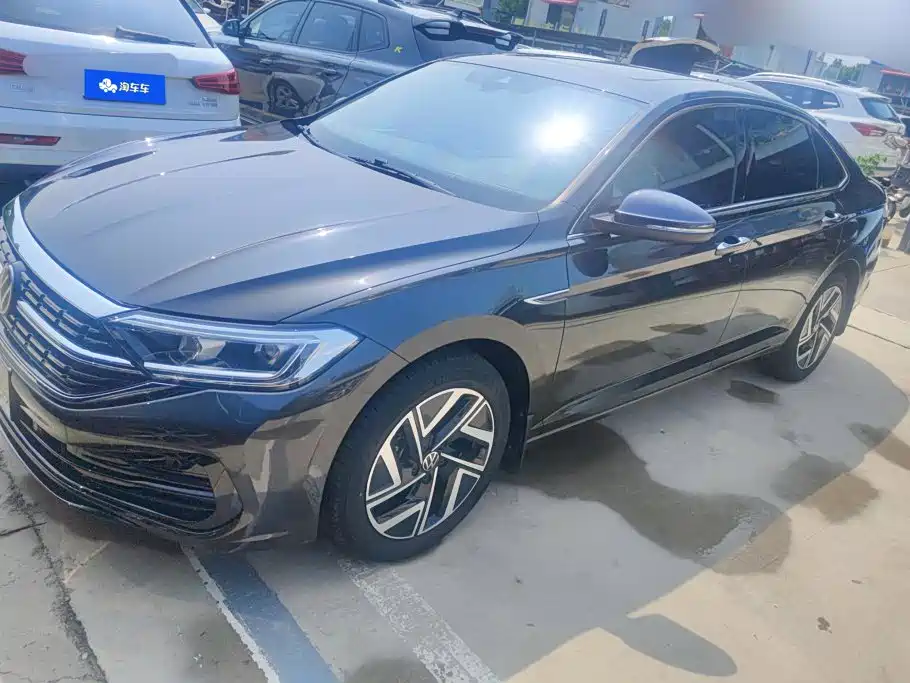 Volkswagen Sagitar 2025