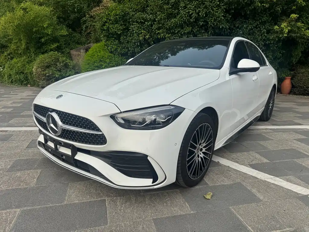 Mercedes-Benz C-Class 2024