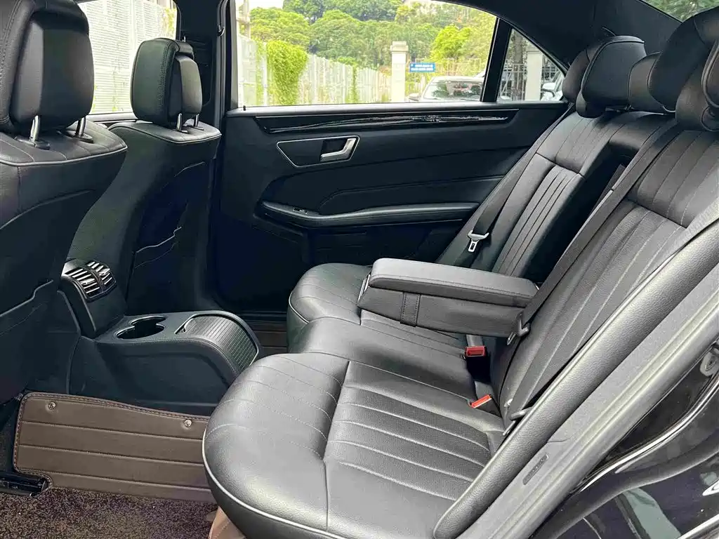 Mercedes-Benz E-Class 2015