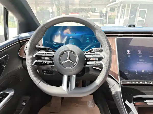 Mercedes-Benz EQE 2025