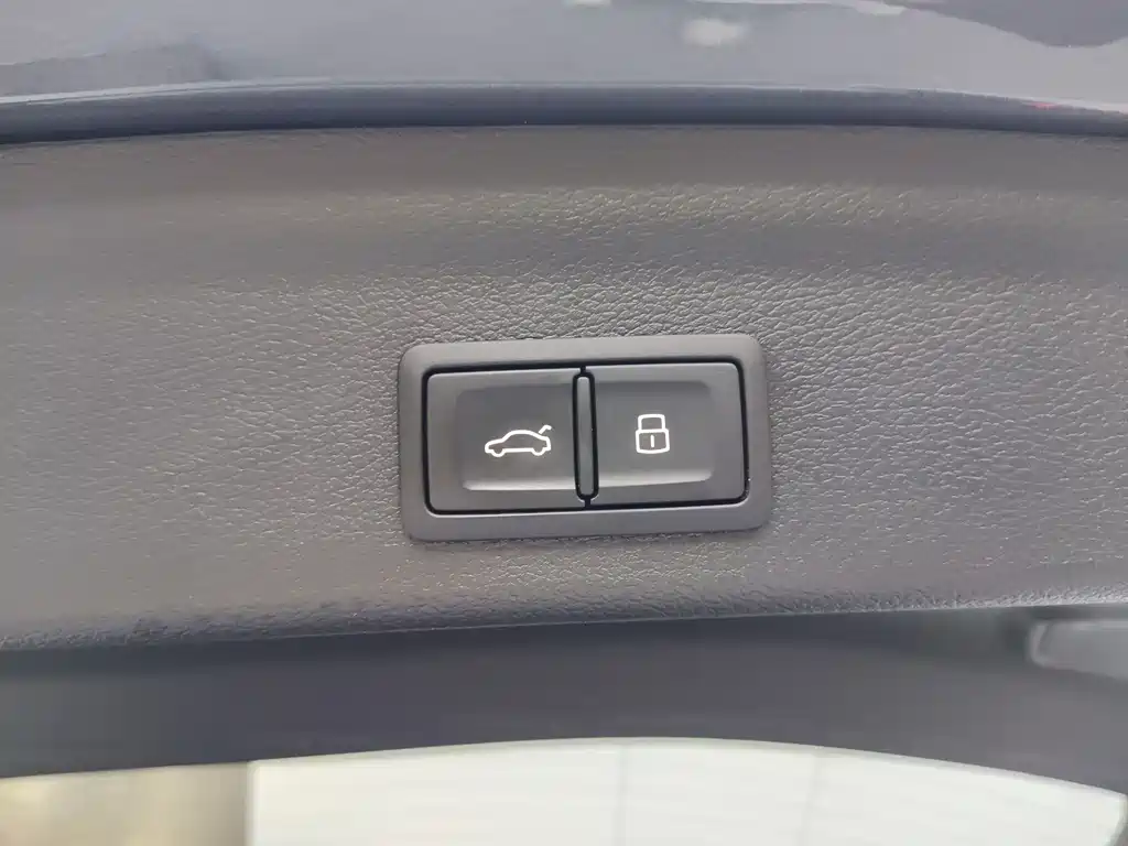 Audi Q3 2023 — фото 17