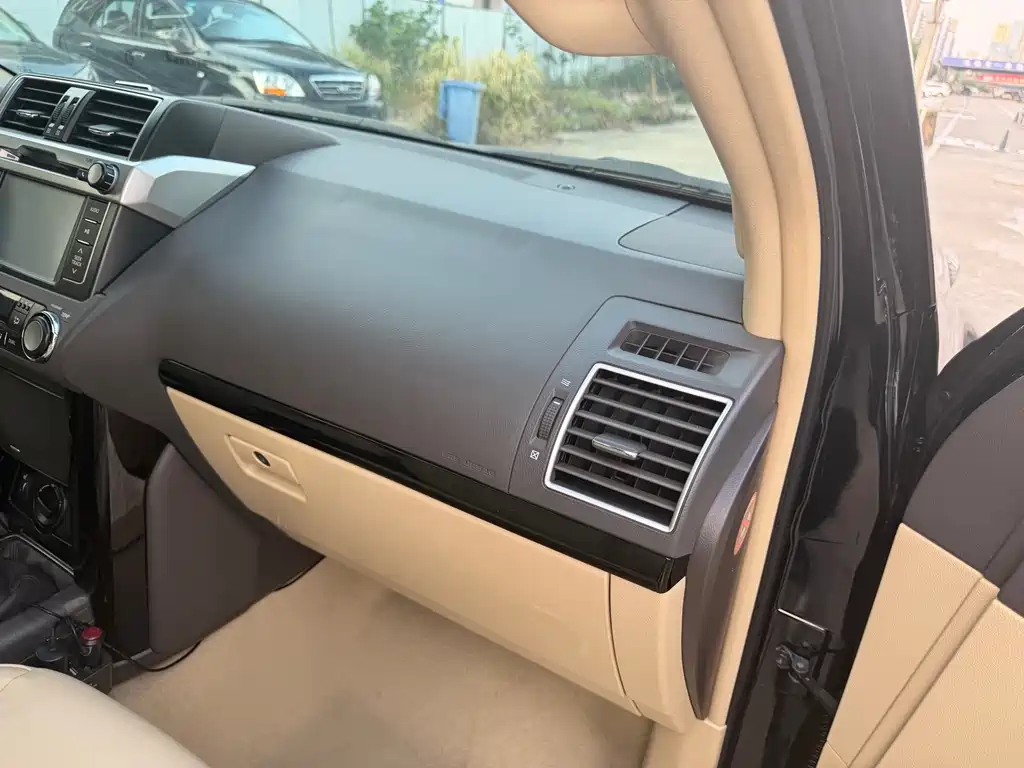 Toyota Prado 2016 — фото 23