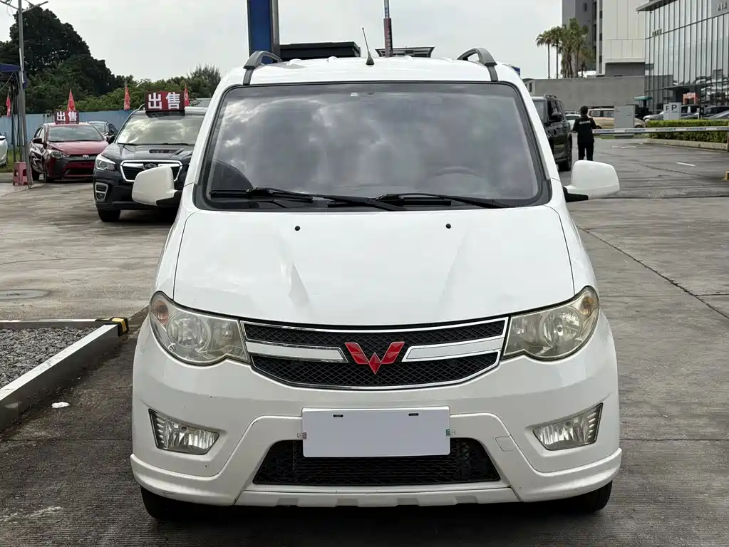 Wuling Hongguang 2016 — фото 2