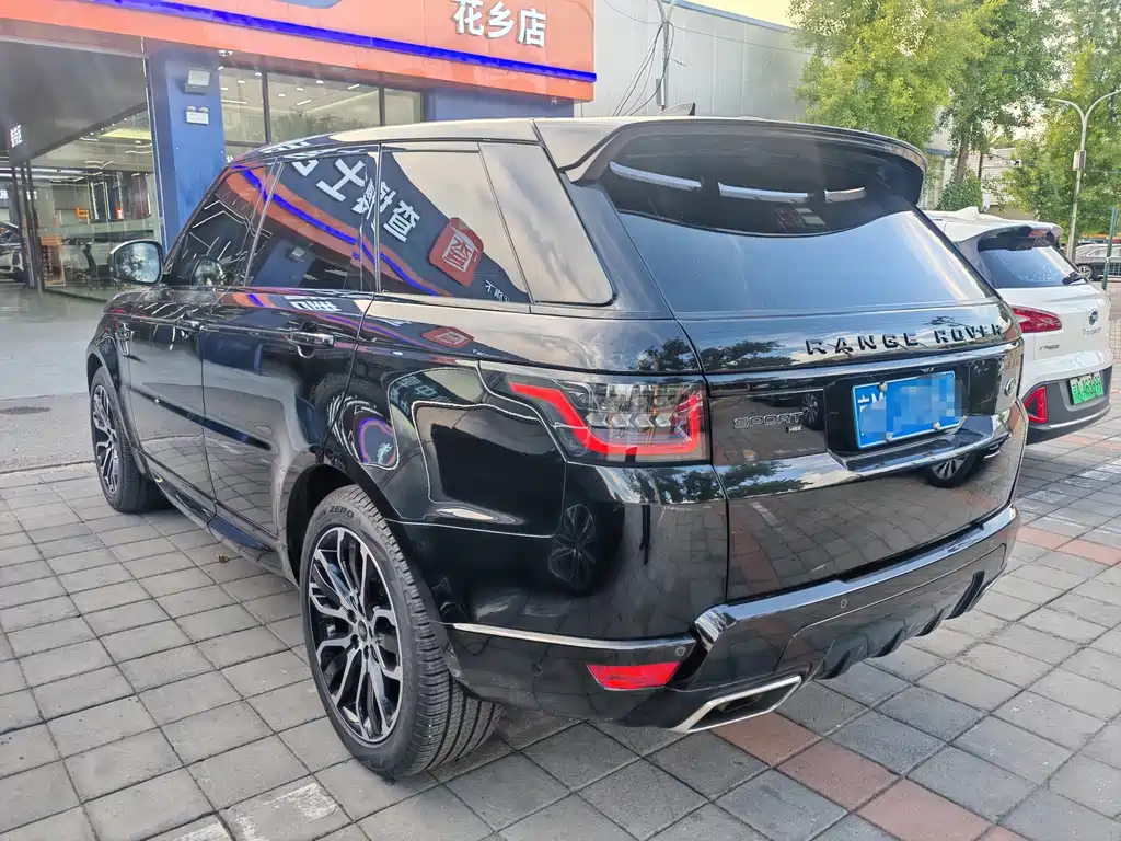 Land Rover Range Rover Sport 2022 — фото 25