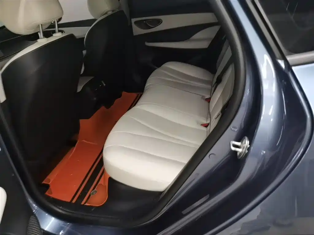 BYD Seal 05 DM-i 2025 — фото 17