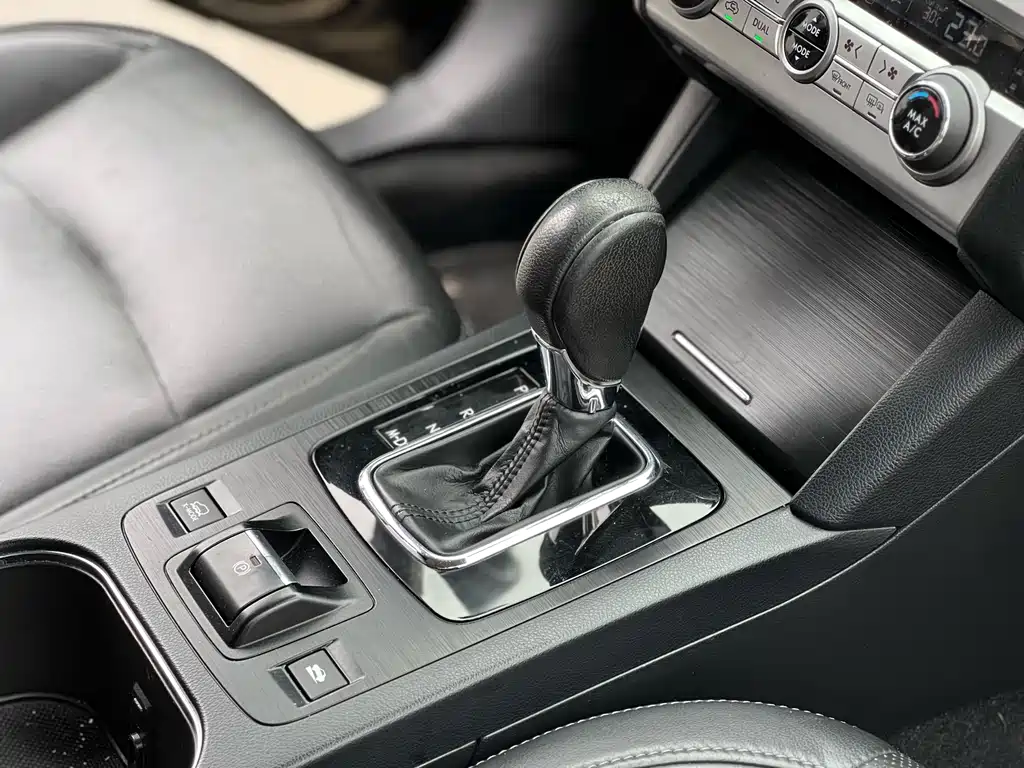 Subaru Outback 2015 — фото 6