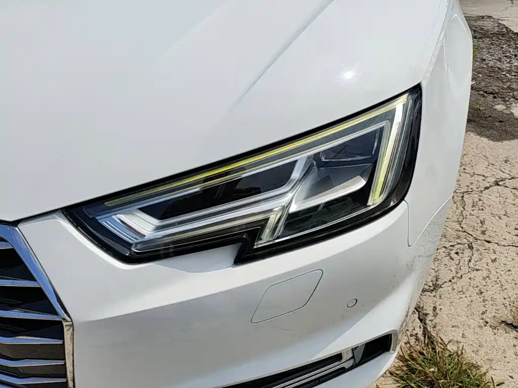 Audi A4L 2019 — фото 24