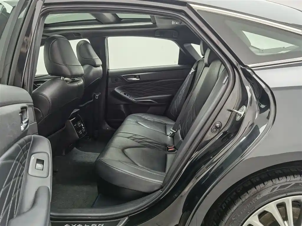 Toyota Avalon 2020 — фото 15