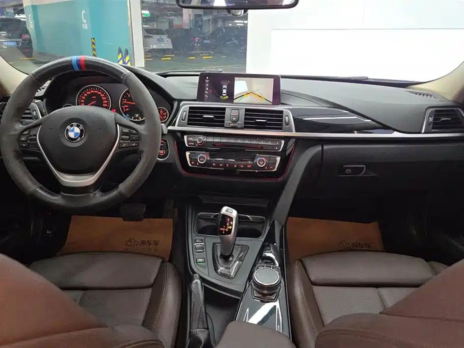 BMW 3 Series 2019 — фото 12