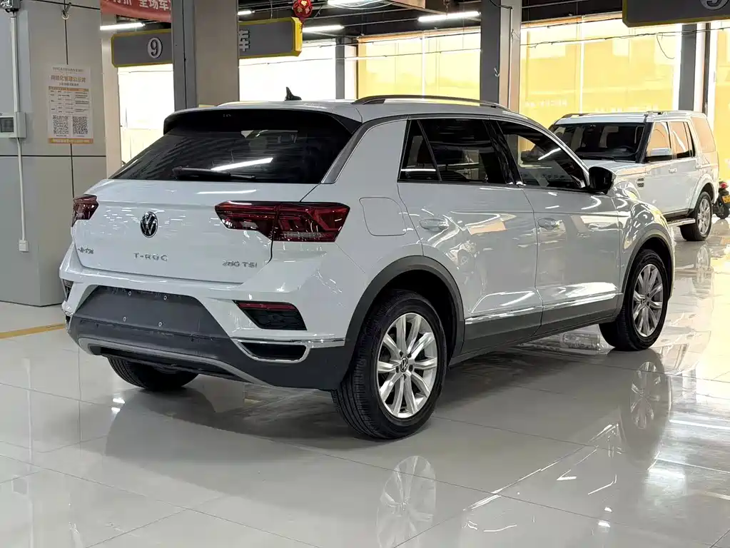 Volkswagen T-Roc 2022 — фото 12