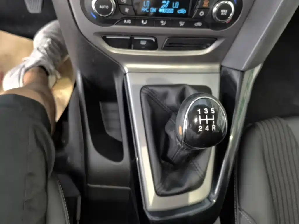 Ford Focus 2015 — фото 14