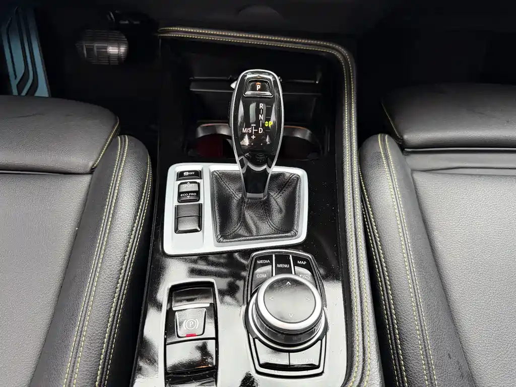 BMW 1 Series 2023 — фото 15