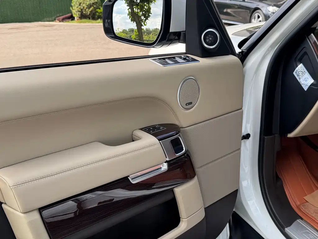 Land Rover Range Rover 2018 — фото 36