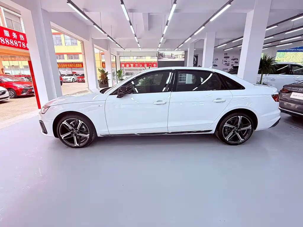 Audi A4L 2025 — фото 3