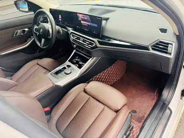BMW i3 2024