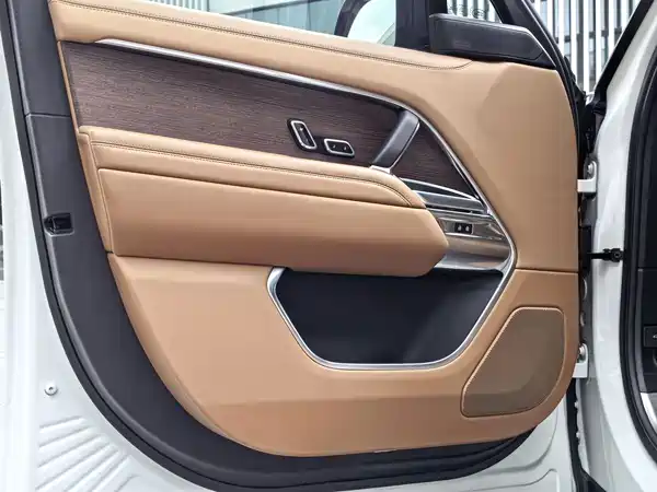 Land Rover Range Rover 2023
