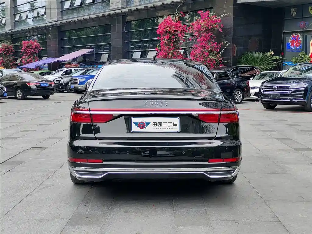 Audi A8 2021