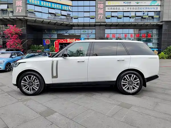Land Rover Range Rover 2023