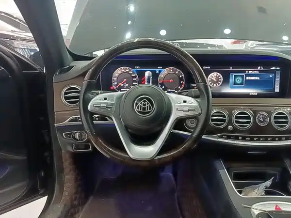 Mercedes-Benz S-Class 2020