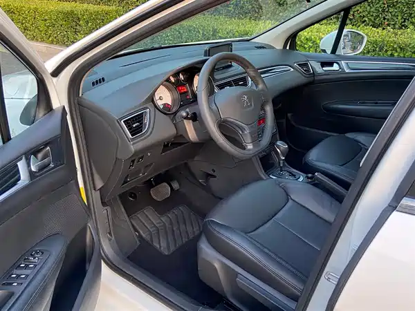 Peugeot 308 2013