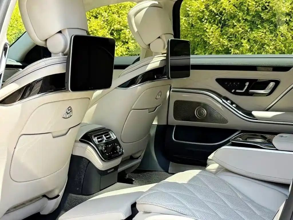 Mercedes-Benz Maybach S-Class 2023